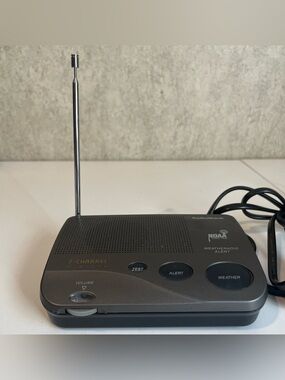 Radio Shack 12-247A Weather Radio Alert 7 Channel NOAA Digital - Tested - Works